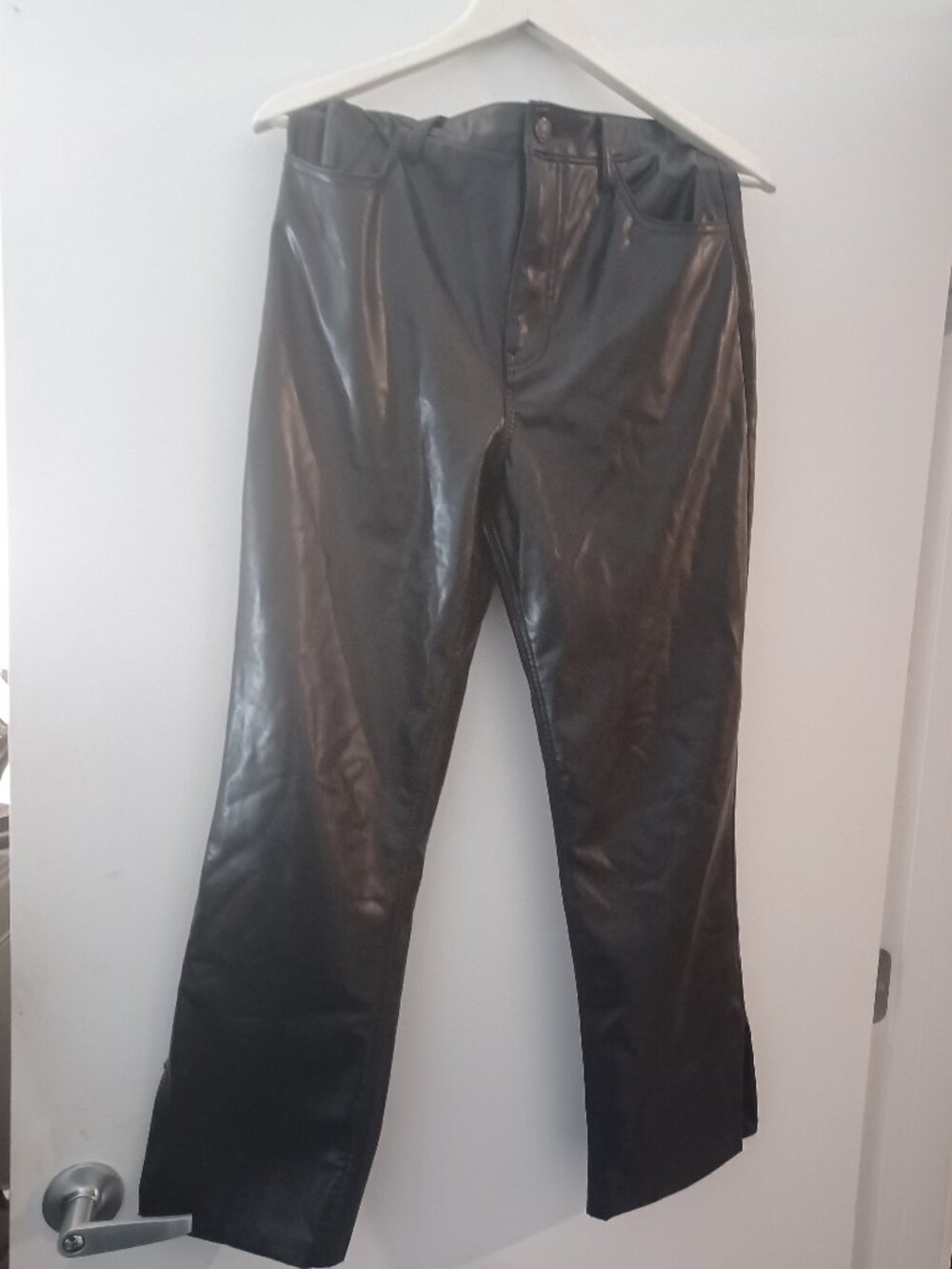 Abercrombie & Fitch The 90's Straight Ultra High Rise Vegan Leather 29/8 S